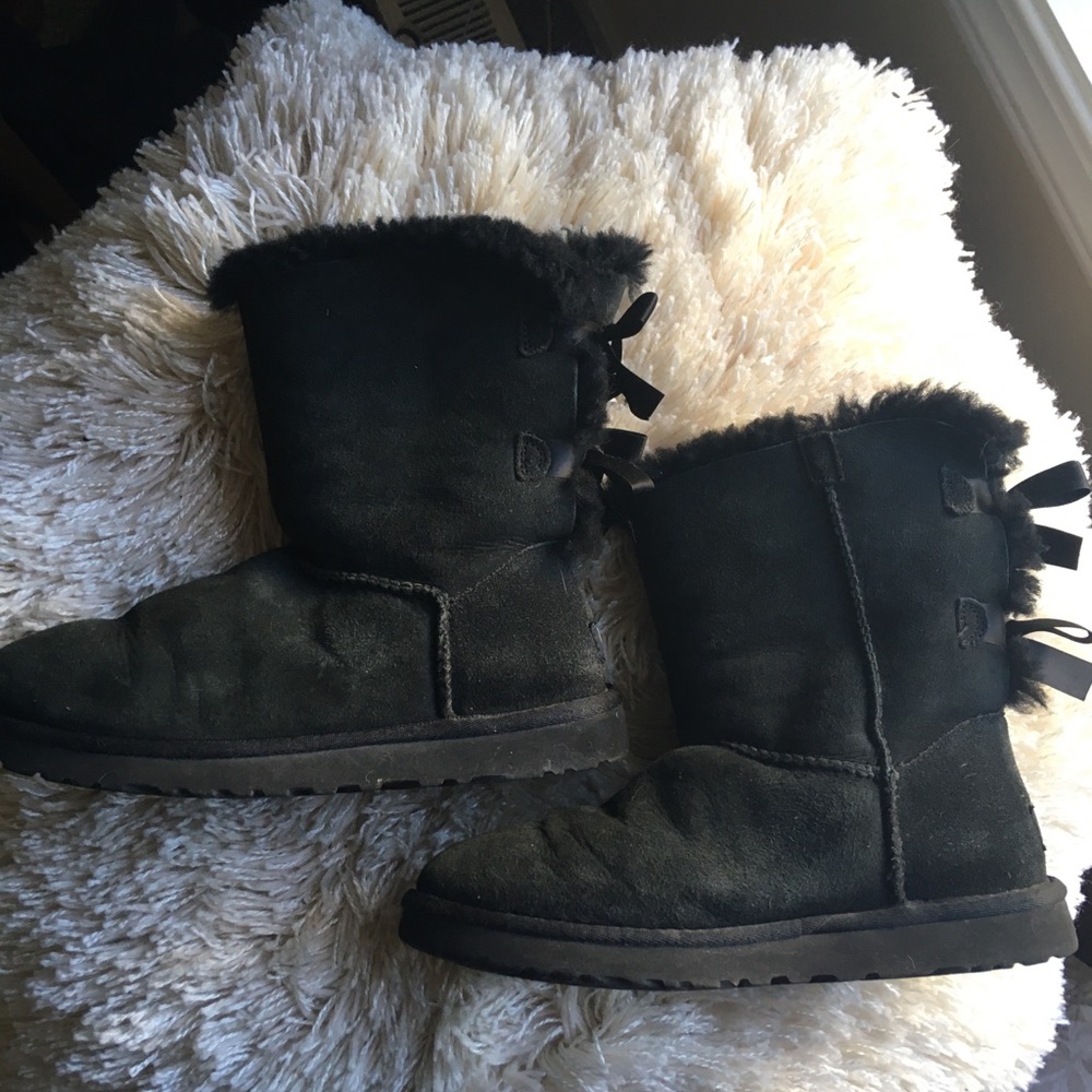 Ugg Size 7 Bailey black boot